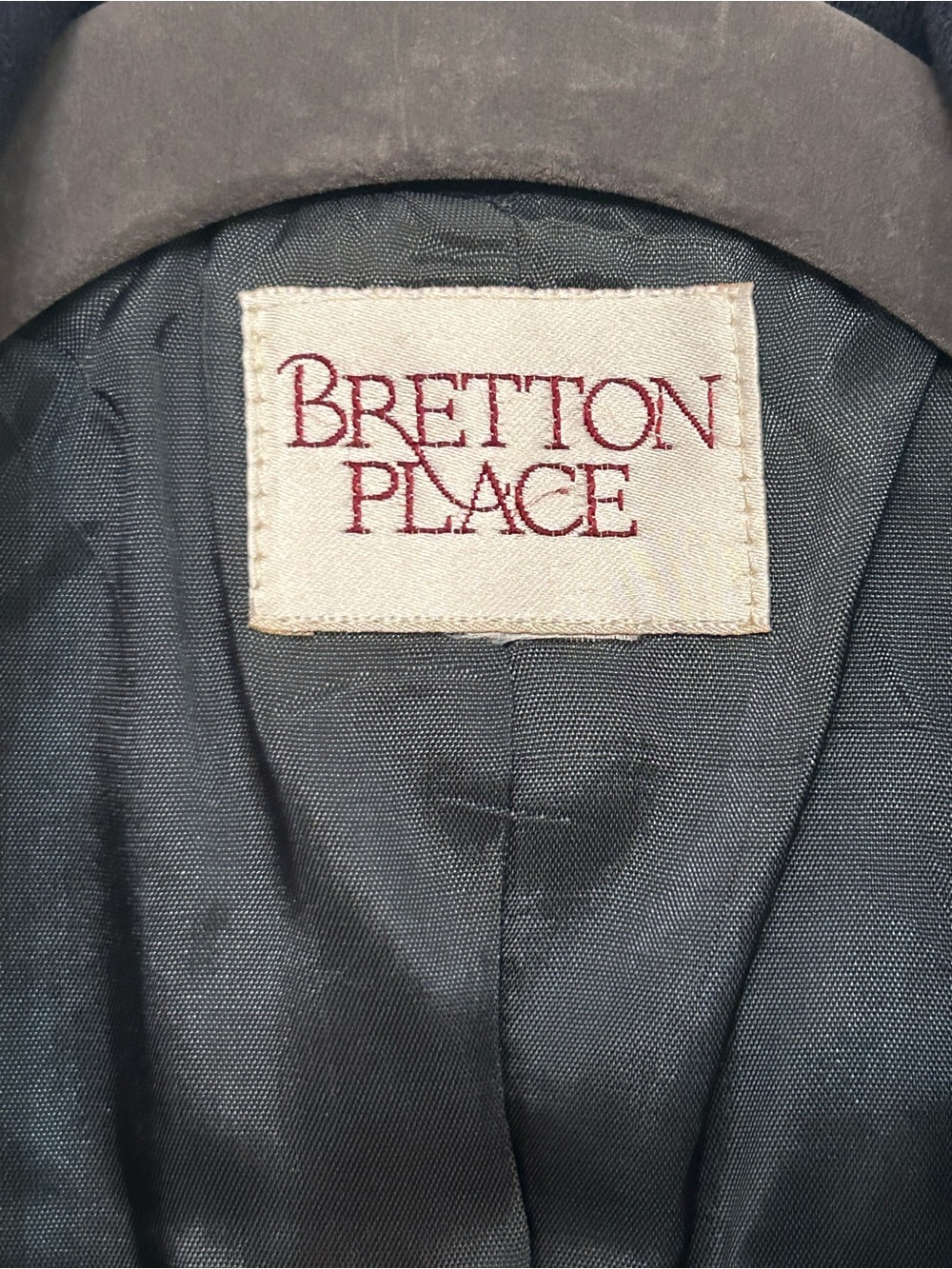 Vintage Bretton Place Women's Navy 100% Wool Blazer with Gold Buttons - Picture 4 of 9